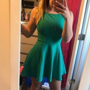 H&M Fit & Flare Dress- Size 6 💚